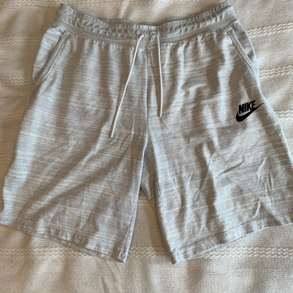 NIKE light gray shorts size xl
